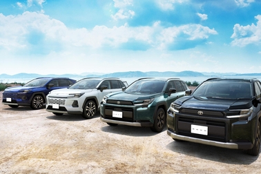 （左奥）：Z（ハイブリッド）