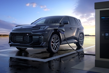 GR SPORT（プラグインハイブリッド）